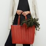 Debossed Leather Tote - 图片 4